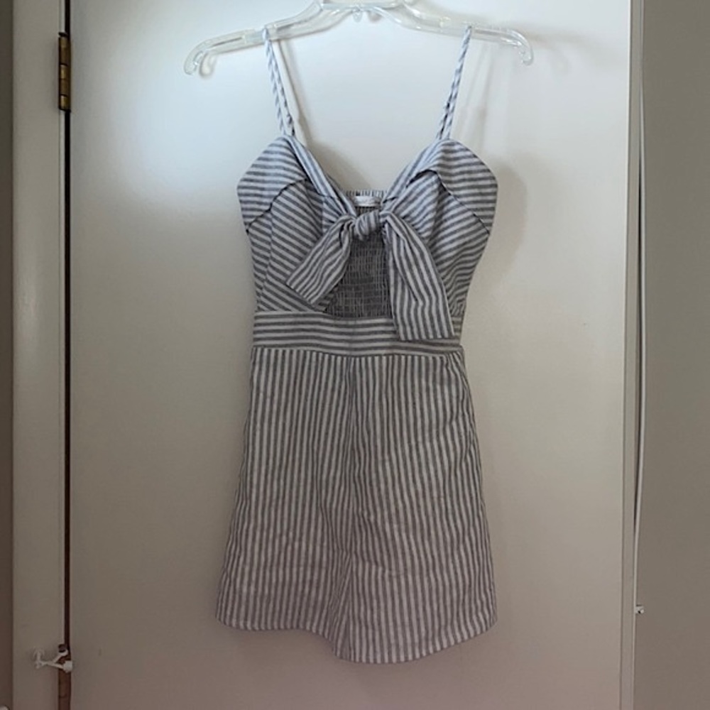 Quiet Storm romper, white and gray striped w/ bow tie, open center, summer